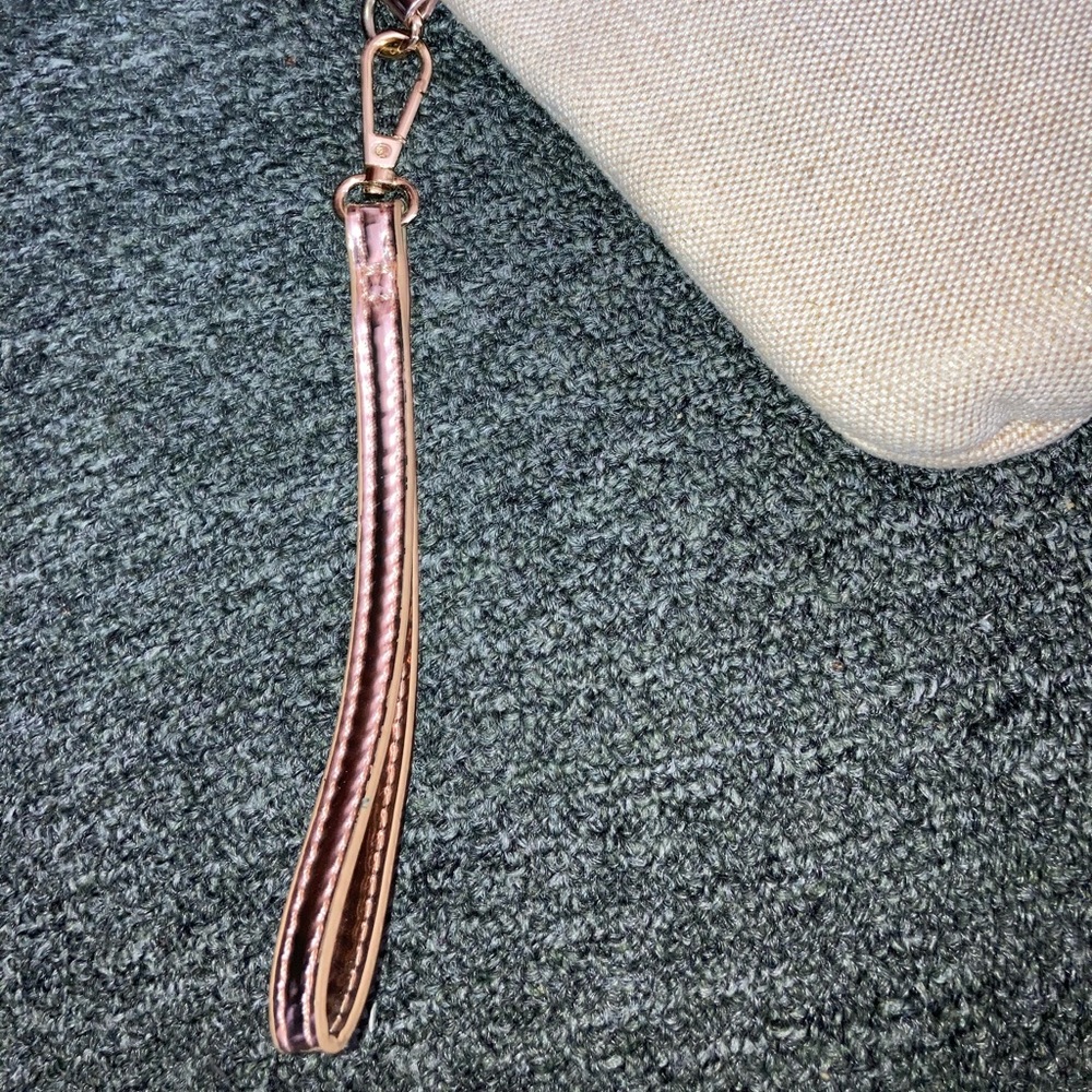 Wristlet - Picture 2 of 5